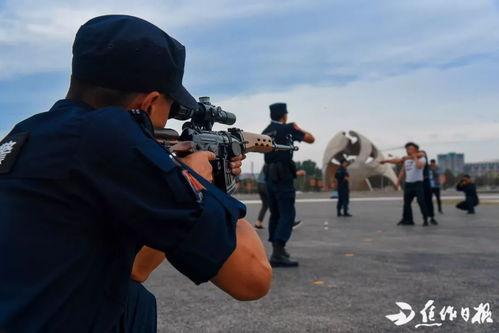 出警爆料歹徒视频在线观看,出警爆料视频在线观看，惊心动魄一幕重现  第2张